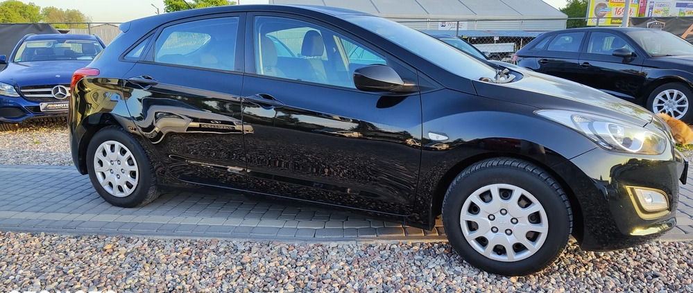 Hyundai I30 cena 30900 przebieg: 168200, rok produkcji 2012 z Giżycko małe 137